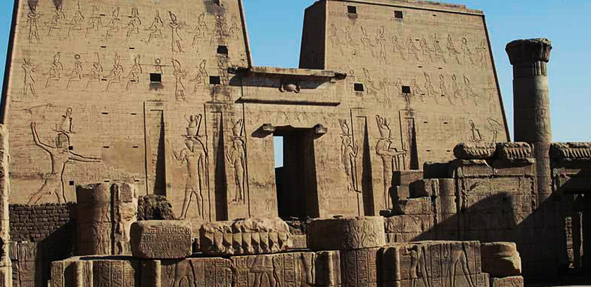 2-edfu-temple-of-horus
